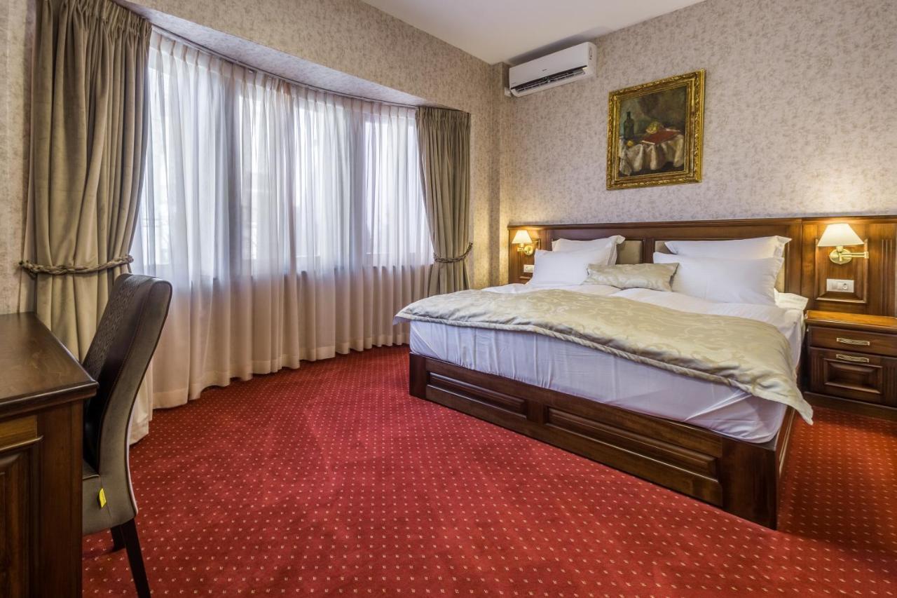 Noblesse Boutique Resort Sibiu Buitenkant foto A room at the hotel