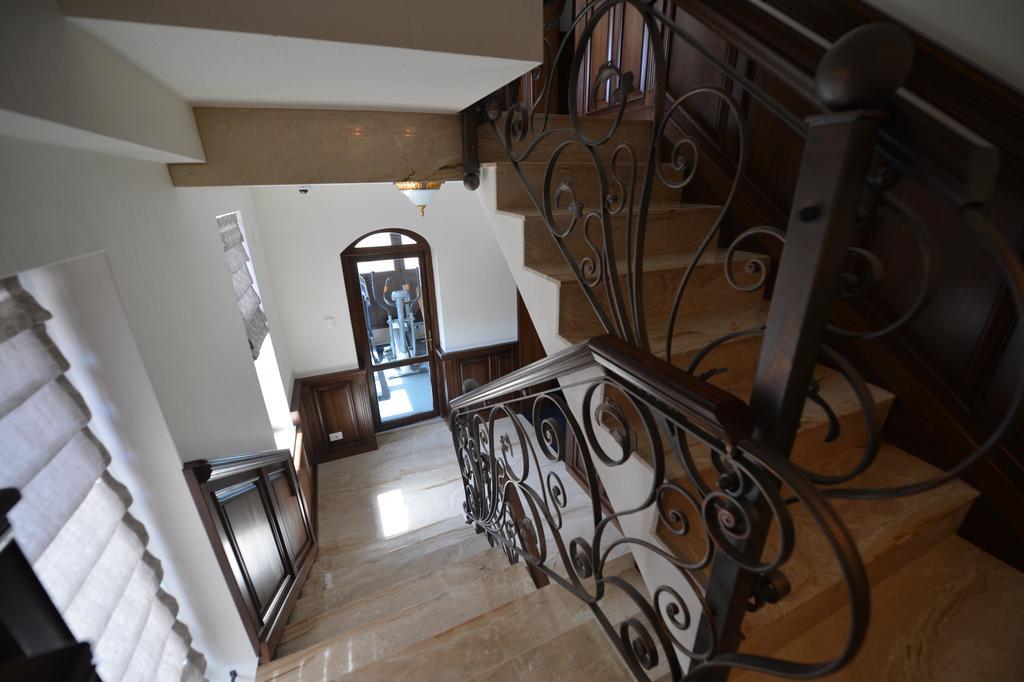Noblesse Boutique Resort Sibiu Buitenkant foto Interior of the villa